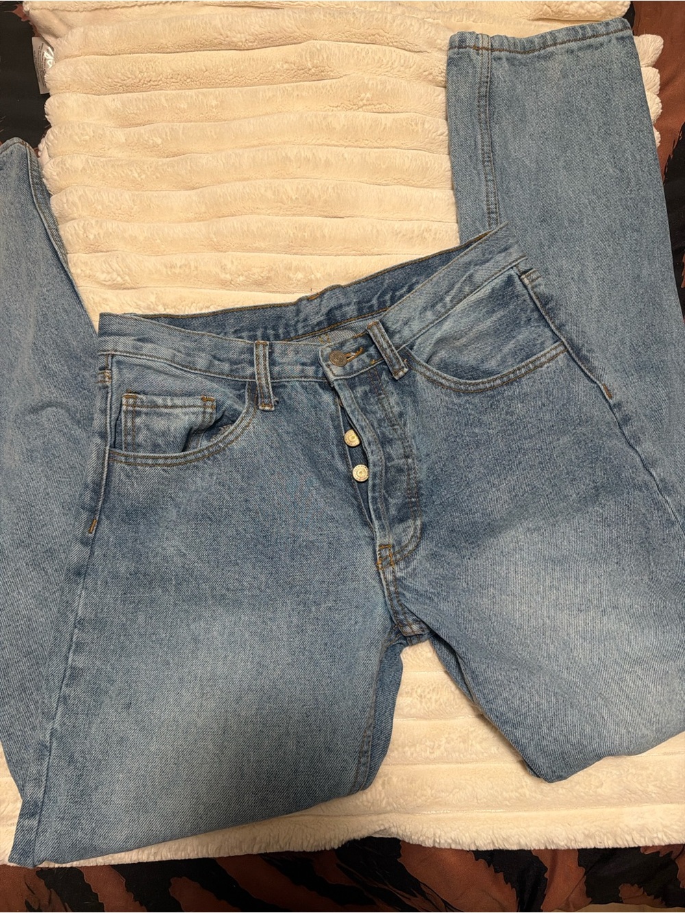 High-Waist Women’s Jeans Light Wash